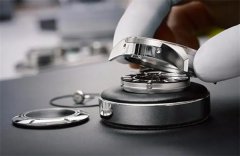 理查德米勒手表表带掉色怎么处理