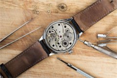 浪琴发条拧反：实用技巧大揭秘，轻松恢复腕表活力！