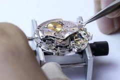 欧米茄表带掉色原因是啥